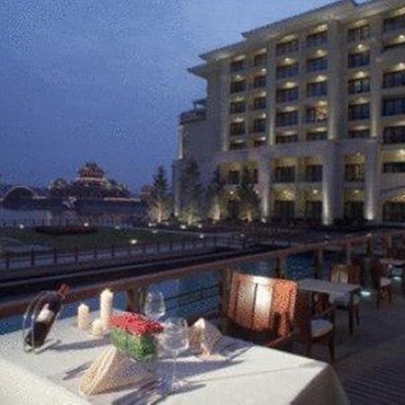 New Century Grand Hotel Kaifeng Exterior photo