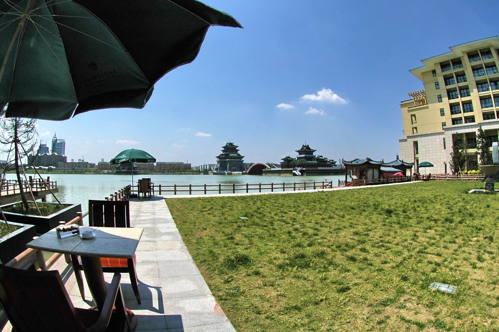 New Century Grand Hotel Kaifeng Exterior photo