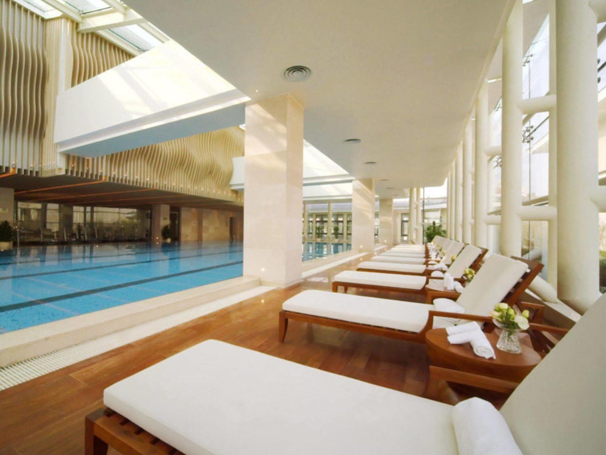 New Century Grand Hotel Kaifeng Exterior photo